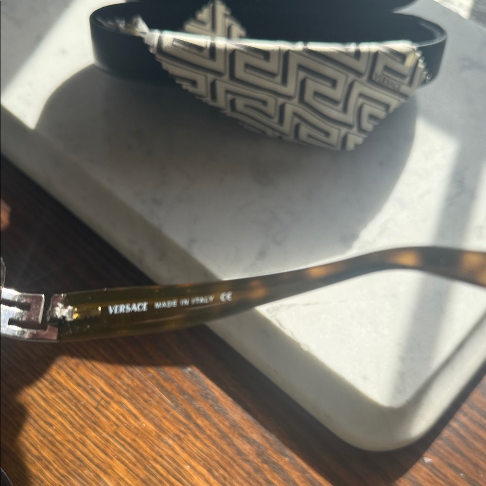 Versace Black and Brown Tortoiseshell Rimless Sunglasses - Picture 7 of 8